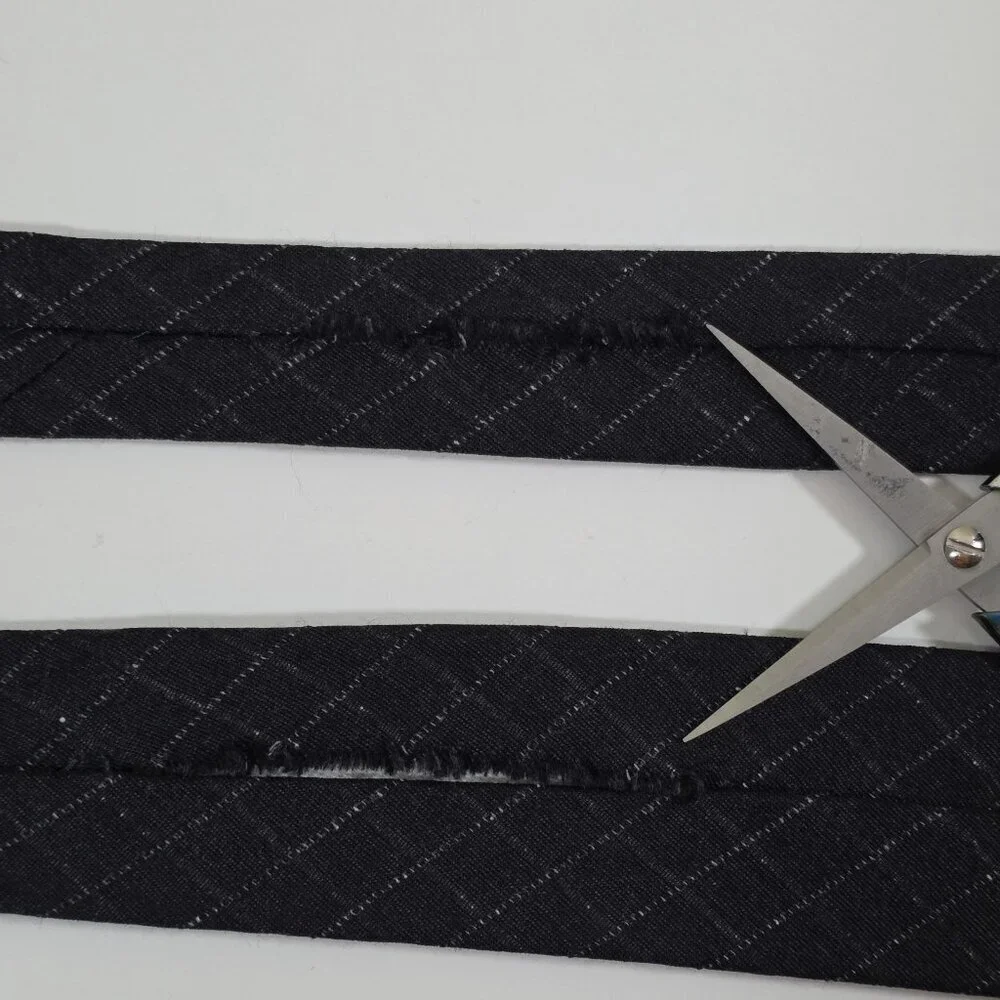 Hugo Boss Wool Silk Tie Gray Geometric Preppy Office Italy W 2.25